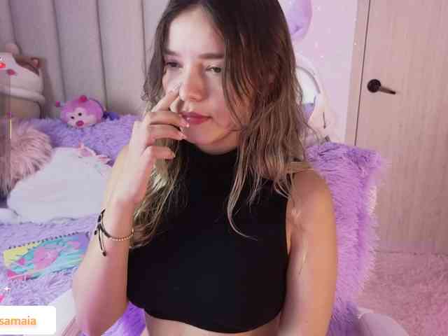 LarisaMaia webcam