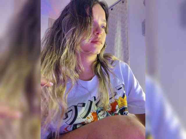 LarisaMaia webcam