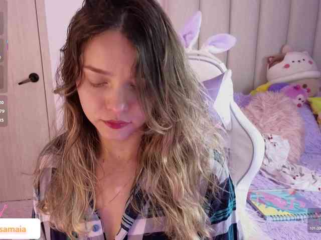LarisaMaia webcam