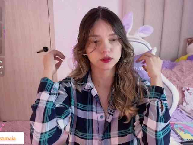 LarisaMaia webcam