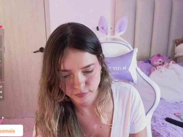 LarisaMaia webcam