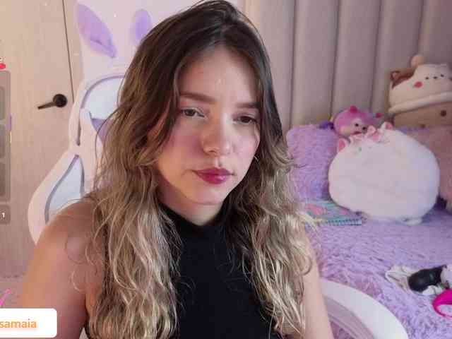 LarisaMaia webcam