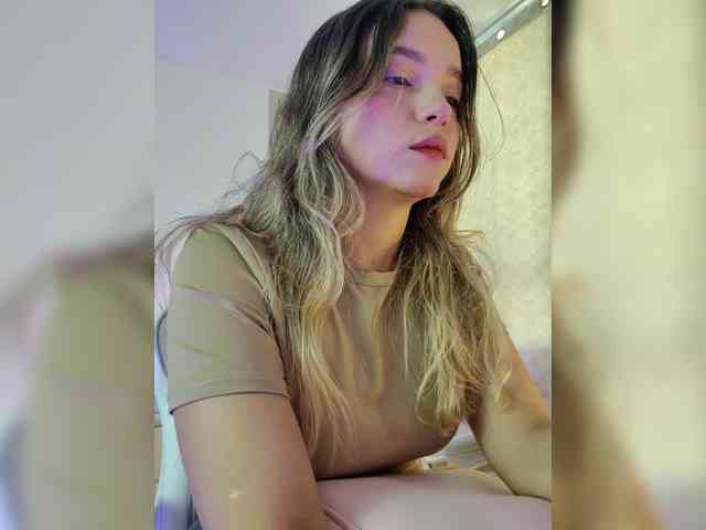 LarisaMaia webcam