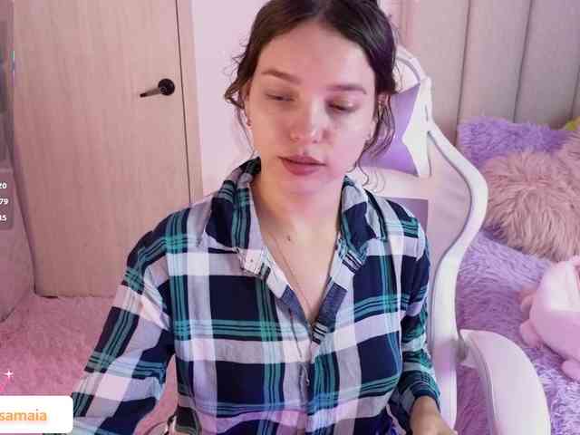 LarisaMaia webcam