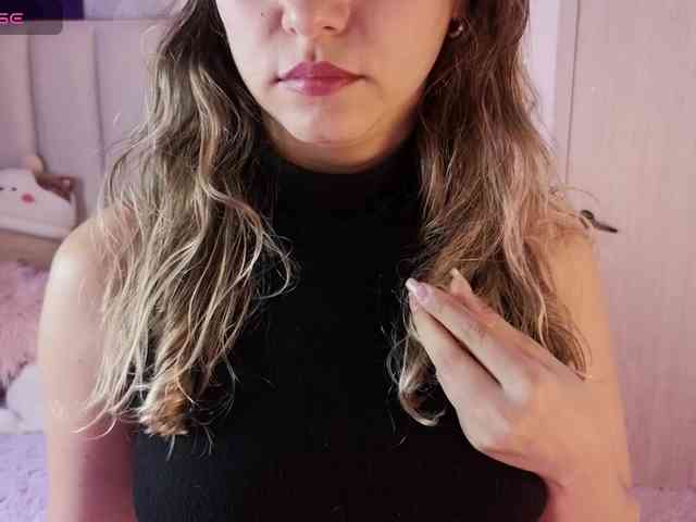 LarisaMaia webcam
