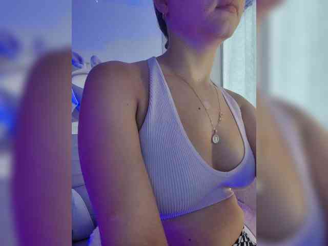 LarisaMaia webcam