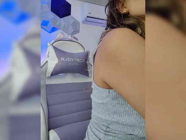 LarisaMaia LarisaMaia