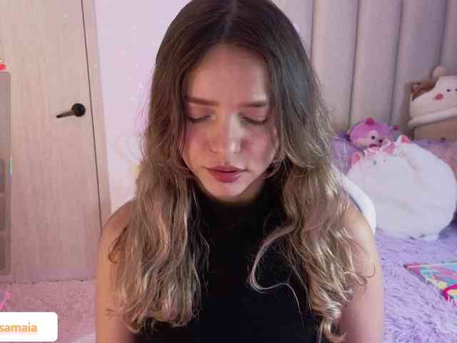 LarisaMaia webcam