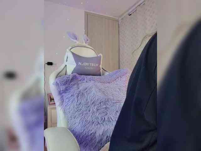 LarisaMaia webcam
