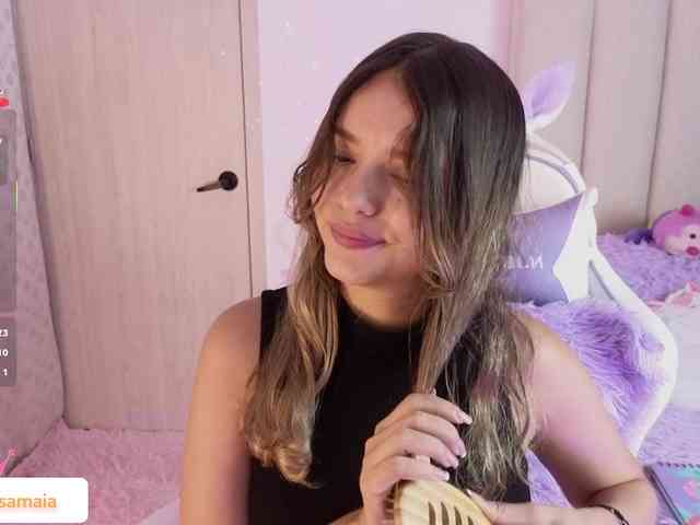 LarisaMaia webcam