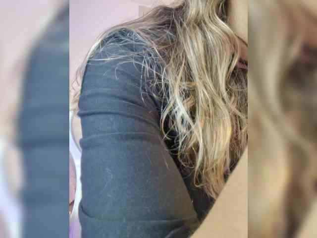 LarisaMaia webcam