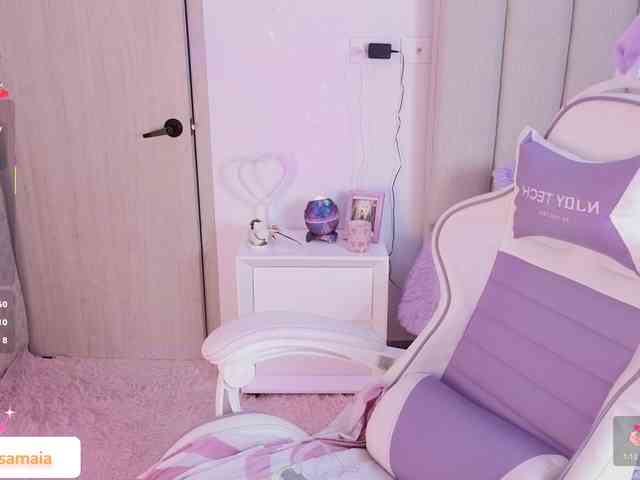 LarisaMaia webcam