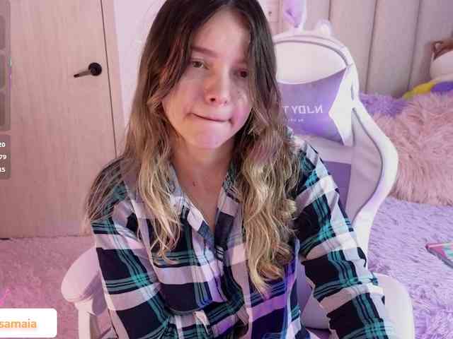 LarisaMaia webcam