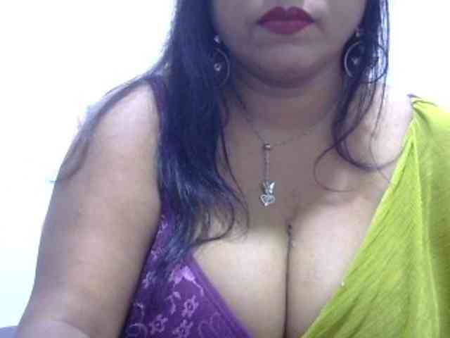 Deepika2397 webcam