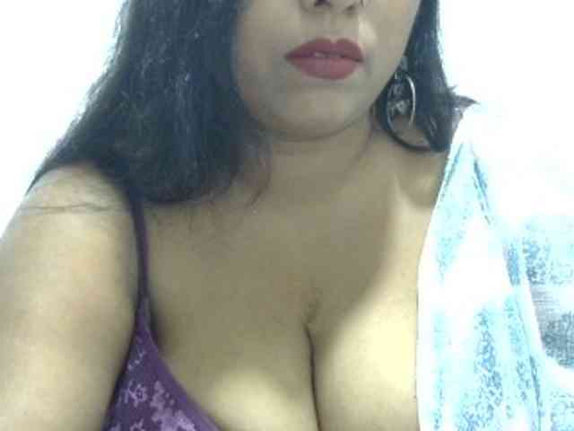 Deepika2397 webcam