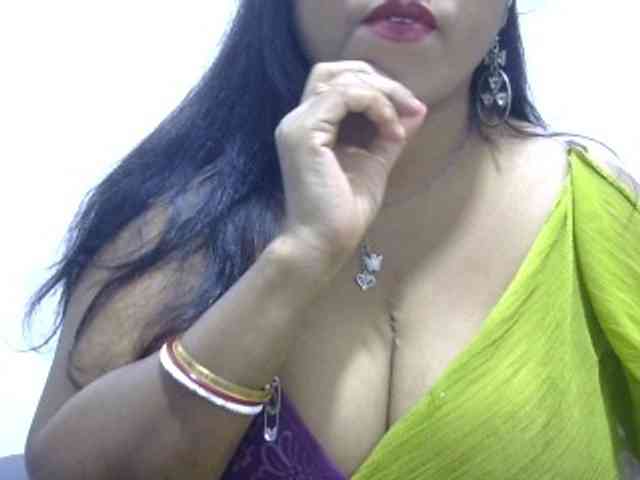 Deepika2397 webcam