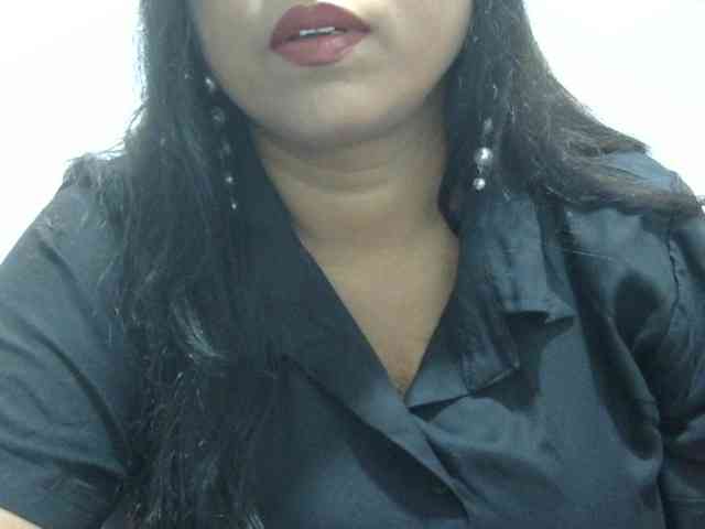 Deepika2397 webcam