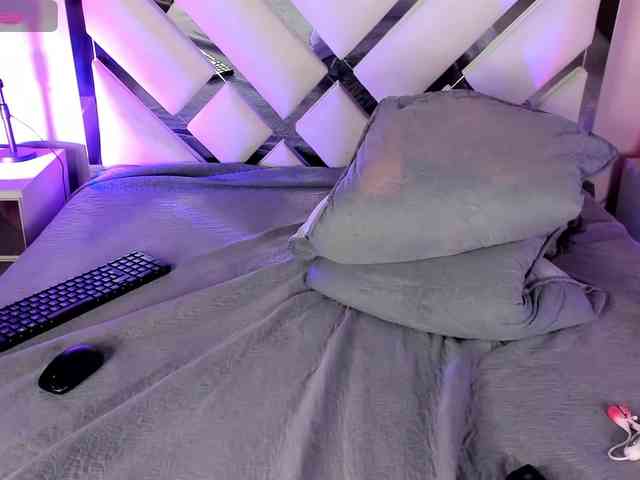 AnahiJones webcam