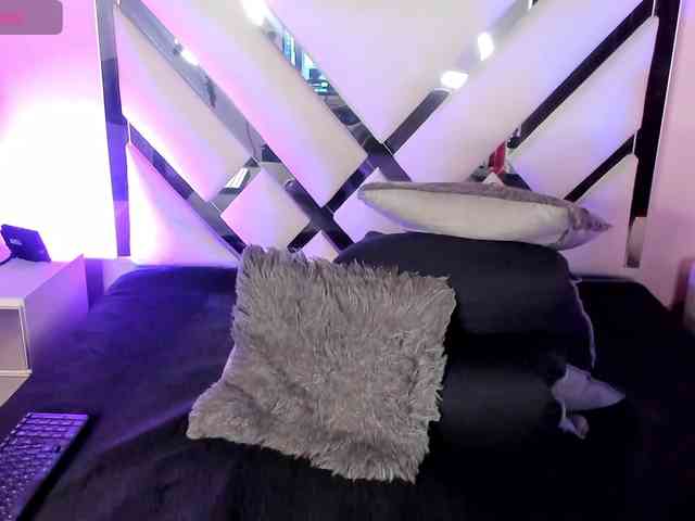 AnahiJones webcam