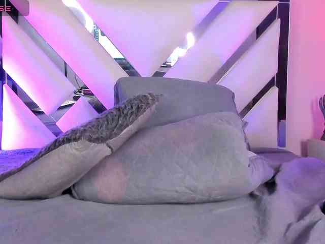 AnahiJones webcam