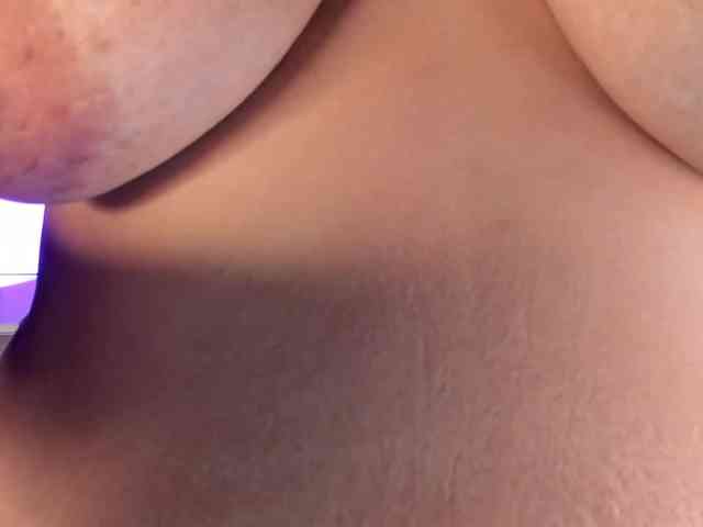 AnahiJones webcam