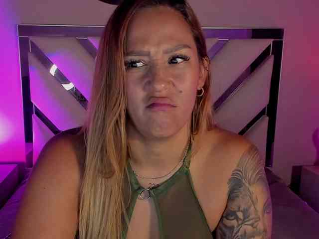 AnahiJones AnahiJones