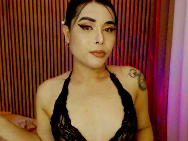 Ohmyvina69 Live Webcam on BongaCams