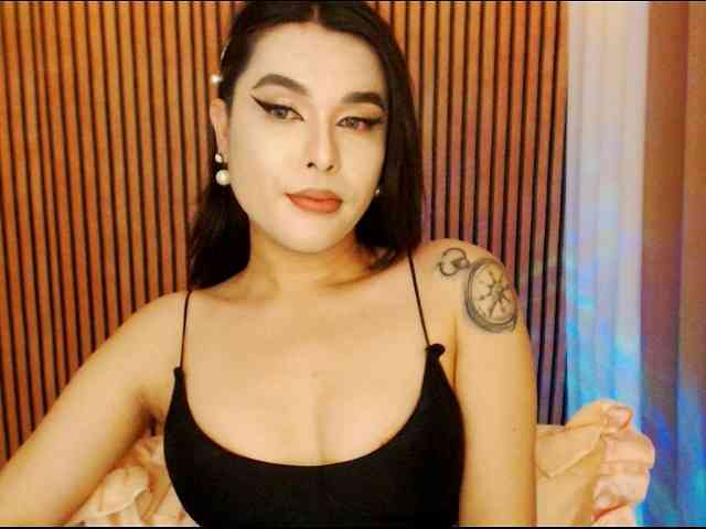 Ohmyvina69 Live Webcam on BongaCams