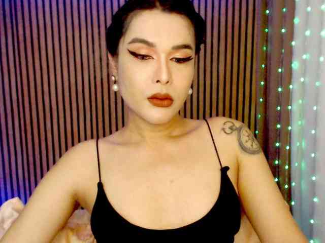 Ohmyvina69 Live Webcam on BongaCams