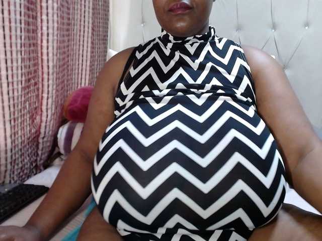  BustyBabeX chat room