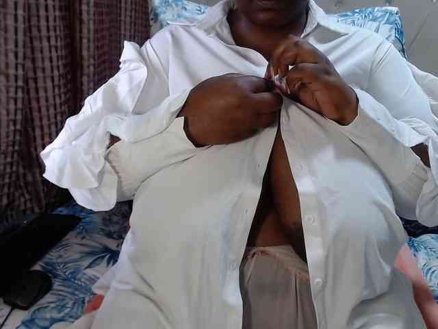 BustyBabeX BustyBabeX