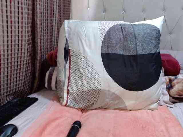 BustyBabeX webcam