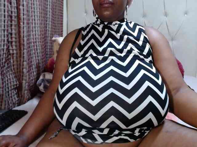 BustyBabeX webcam