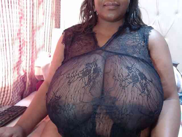 BustyBabeX Live Webcam on BongaCams