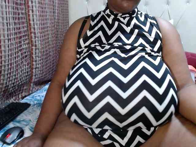 BustyBabeX webcam