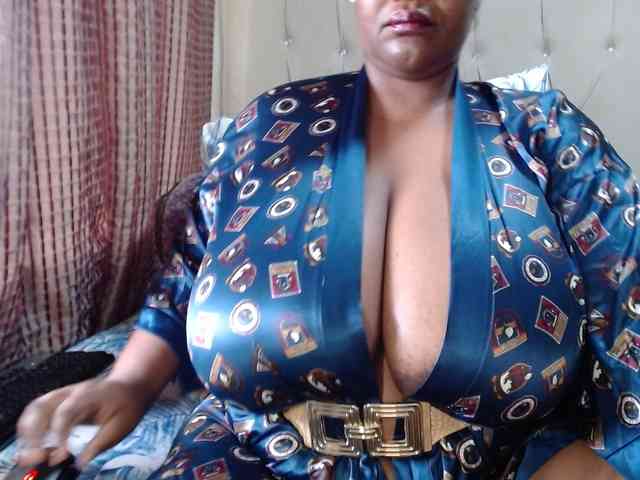 BustyBabeX BustyBabeX