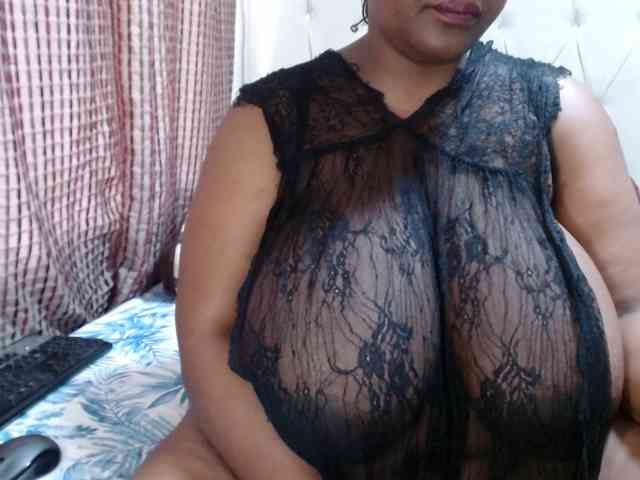 BustyBabeX BustyBabeX