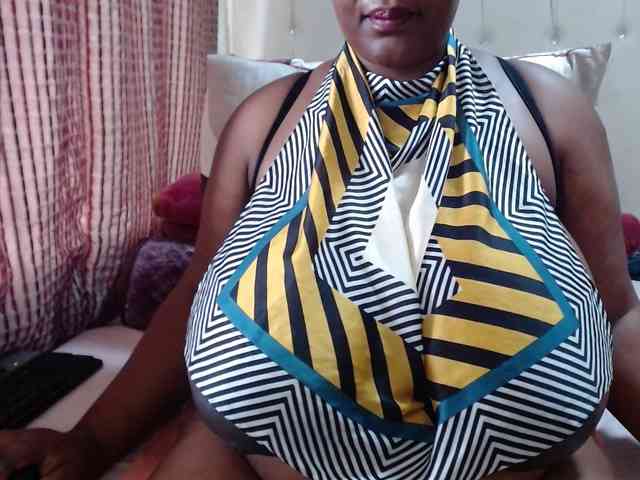 BustyBabeX BustyBabeX