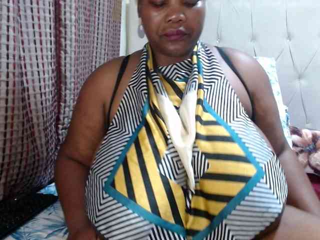 BustyBabeX BustyBabeX