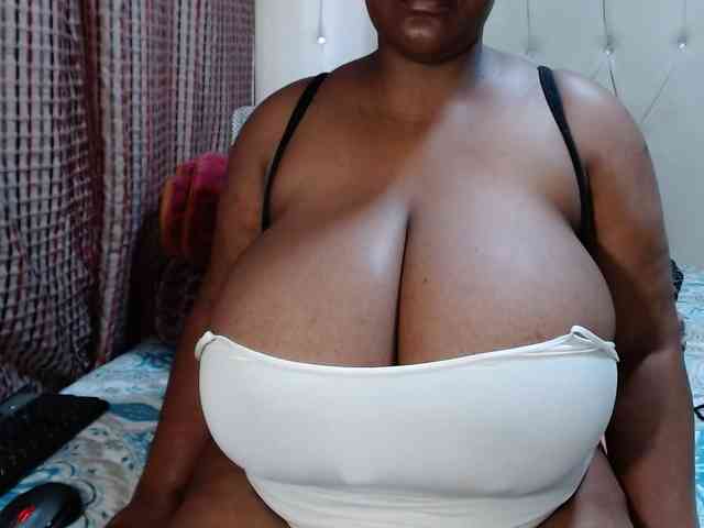 BustyBabeX webcam