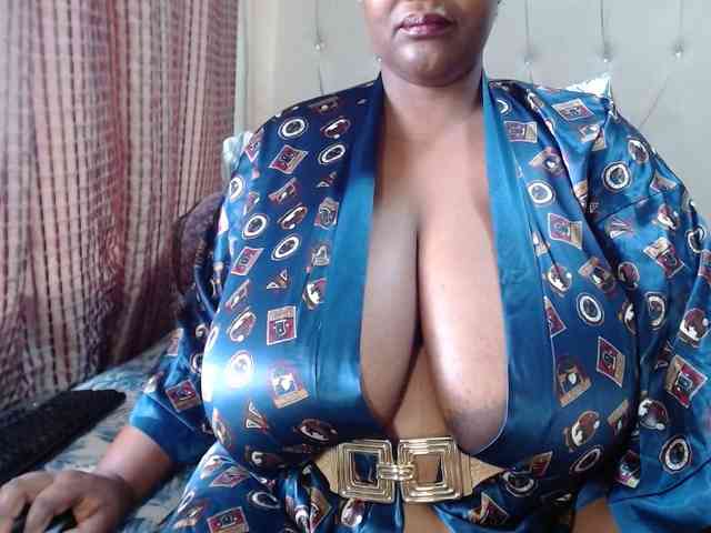 BustyBabeX BustyBabeX