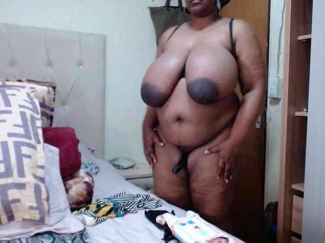 BustyBabeX webcam
