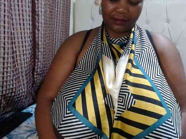 BustyBabeX BustyBabeX