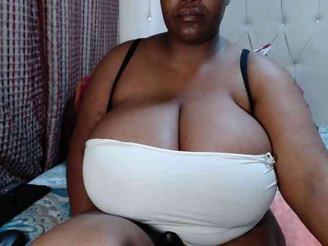 BustyBabeX webcam