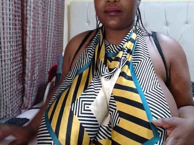 BustyBabeX Live Webcam on BongaCams