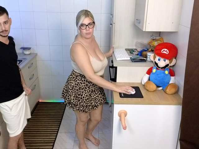 Evawhitex webcam