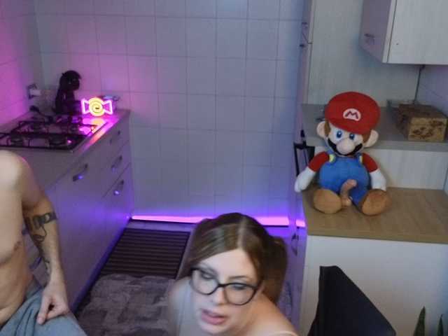 Evalogan24's BongaCams show and profile