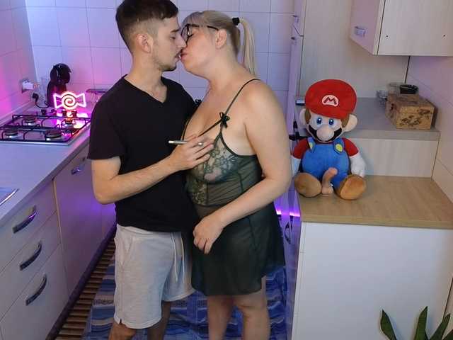 Evalogan24 from BongaCams