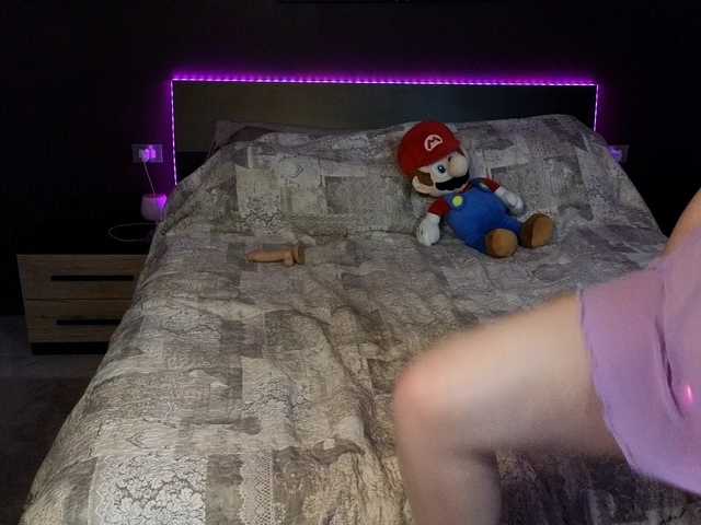 Evalogan24's BongaCams show and profile