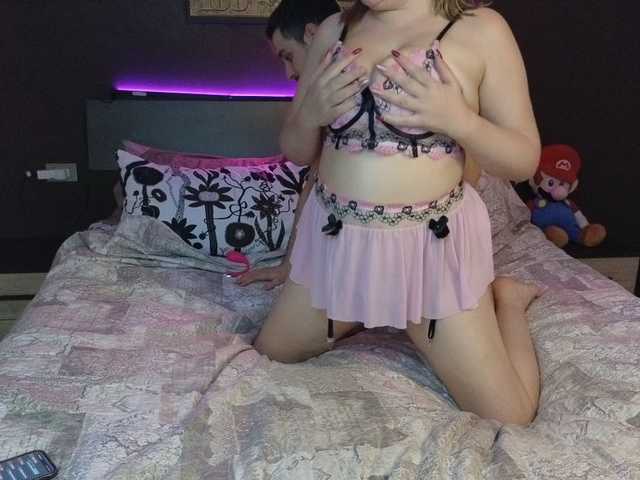 Evalogan24's BongaCams show and profile